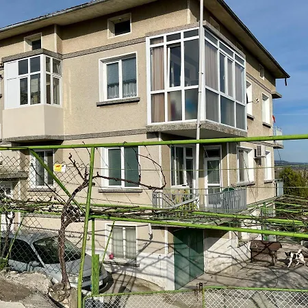 酒店 къща спирови